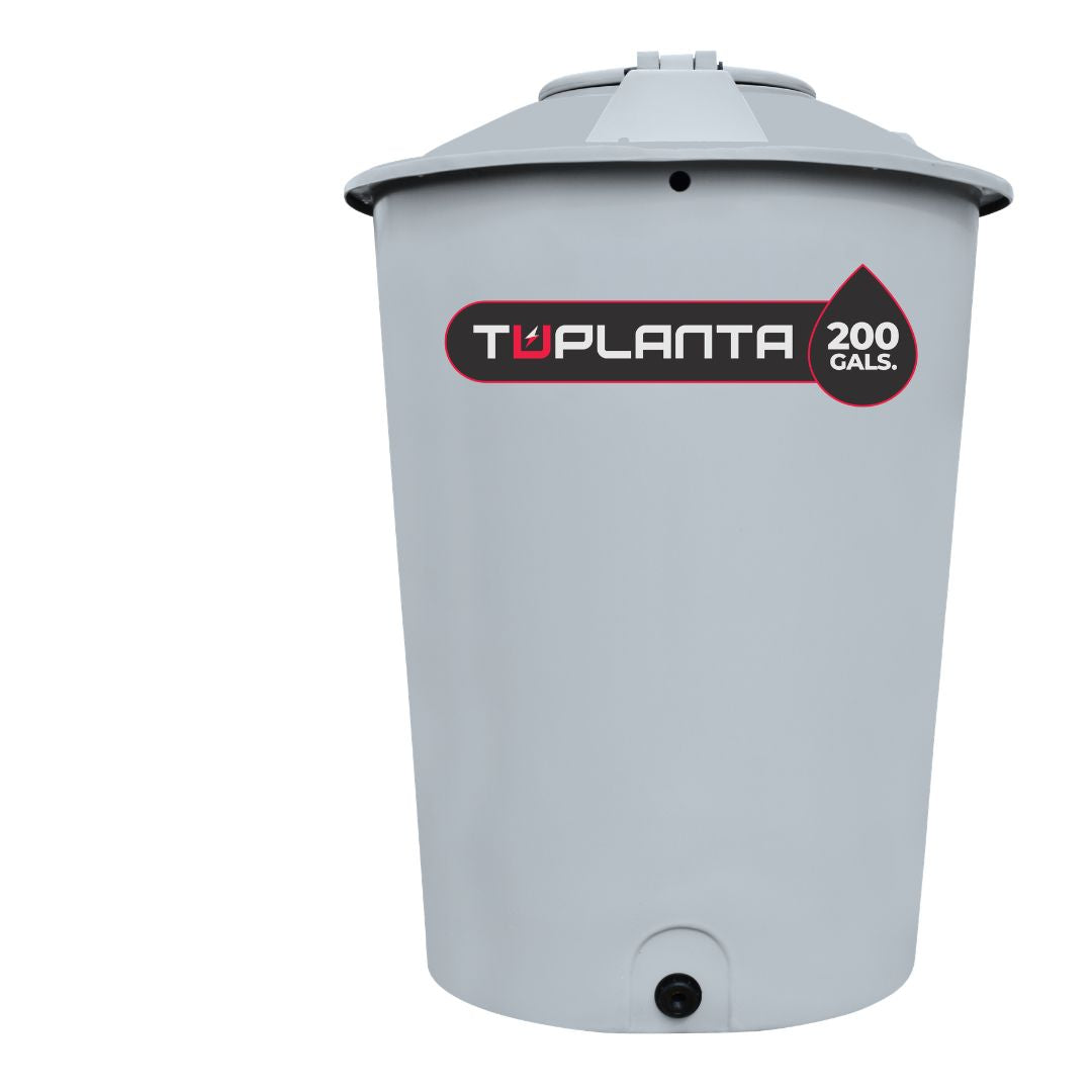 Cisterna de polietileno de 4 capas con capacidad de 220 galones. Ofrece una práctica reserva de agua para el hogar en un diseño compacto, resistente y adecuado para instalaciones con espacio limitado.